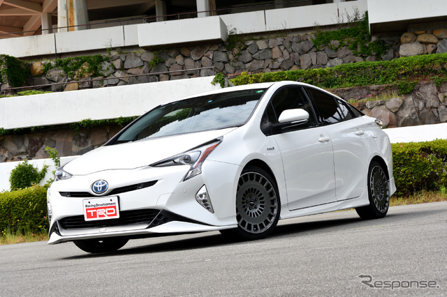 トヨタ TRD プリウス