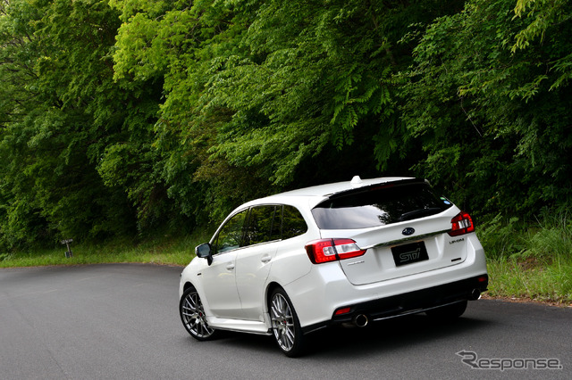 レヴォーグ STI パフォーマンスパーツ装着車