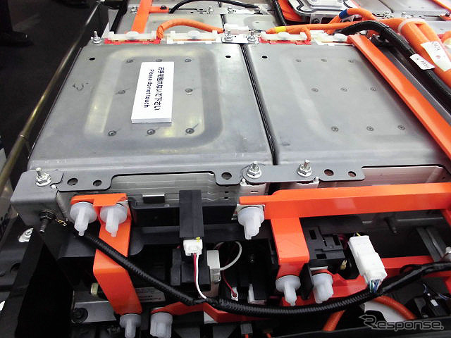 60kWhバッテリーを参考出品した日産(人とくるまのテクノロジー展2016横浜)