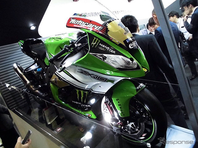インテリジェント・エレクトロニク・コントロール・アダプティブ・サスペンションやスーパースポーツカー用ハイポイドギヤなどを公開したショーワ(人とくるまのテクノロジー展2016横浜)