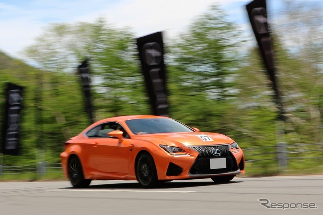 レクサス RCF
