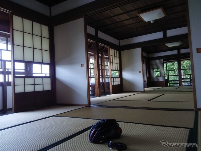 神奈川県藤沢市にある天王森泉公園で休憩。古民家を見学できるのがいい