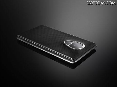さすがに手が出ない……。150万円の高級スマホ! 世界最高水準のセキュリティ性能を搭載