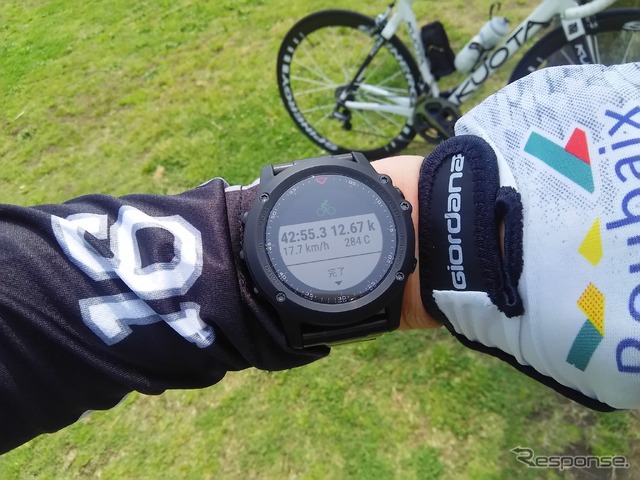 自転車で湘南海岸にゴール。距離12.67kmを平均時速17.7kmで走破。284カロリー消費