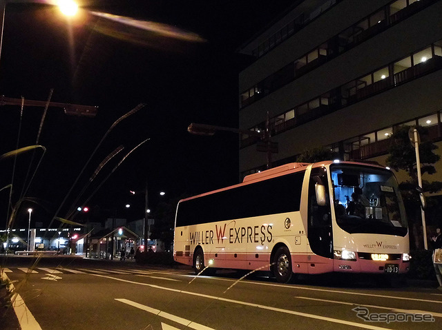 伊勢の下町風情をさまよい、伊勢市駅前を20時30分に出る夜行高速バスで帰京する(AIR & BUS成田発伊勢行きツアー)
