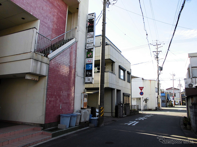 「もともとこのあたりは“赤線”だった」という宮町・新道エリア（AIR & BUS成田発伊勢行きツアー）