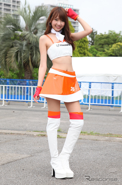 AIR RACE QUEENS by ROBERUTARED BULL AIR RACE CHIBA 2016