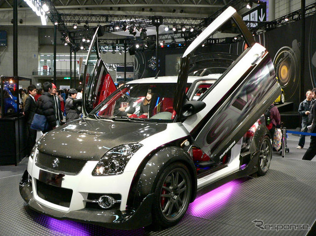 【東京オートサロン07】スズキのガルウイング
