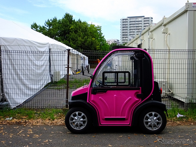 会場スタッフの足として活躍していたEV、櫻星『88C』(レッドブル・エアレース千葉2016、幕張海浜公園)