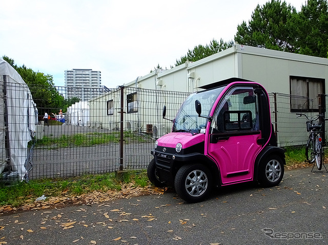 会場スタッフの足として活躍していたEV、櫻星『88C』(レッドブル・エアレース千葉2016、幕張海浜公園)