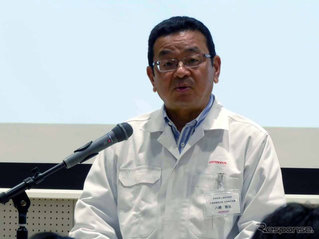 挨拶する八郷隆弘社長