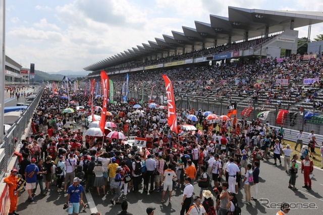 SUPER GT 富士GT300kmレース(2015年)