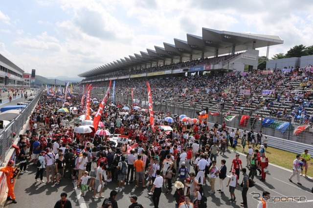SUPER GT 富士GT300kmレース(2015年)