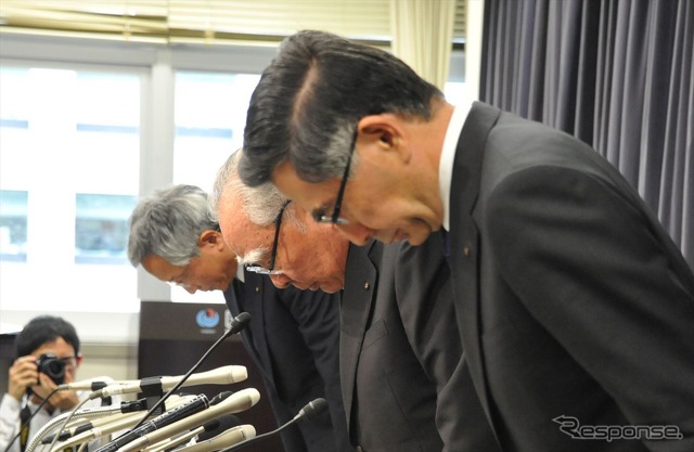 燃費データ不正について、報酬減額と辞任を伴う責任を明らかにした(8日・国交省)