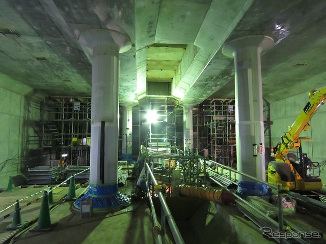 地下緩行線トンネルの下北沢駅の部分。ホームの構築などはこれからになる。