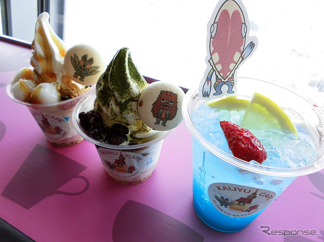 「メトロン星人ドリンク」や「ピグモンソフト」、「バルタン星人ソフト」なども期間限定で販売(「東京スカイツリー ウルトラ作戦第634号」、6月10日~7月21日)