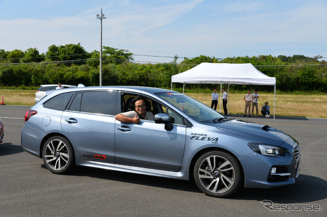 横浜ゴム ADVAN FLEVA V701試走