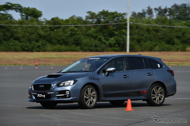 横浜ゴム ADVAN FLEVA V701試走