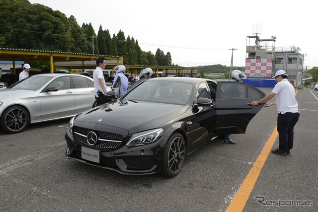 人気のサーキットタクシー