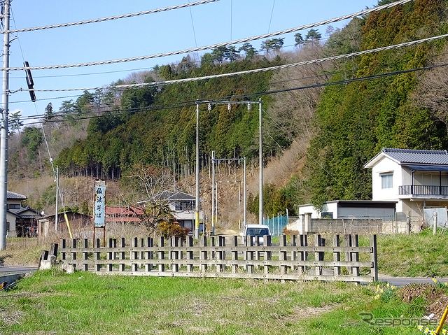 かつて活躍した貨車が置かれている田沢工業。日鉄鉱業専用線の跡もこの付近にある