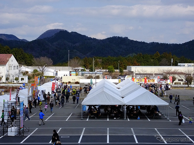 2500人が駆けつけたスバルファンミーティング(3月27日、栃木県佐野市・スバル研究実験センター)