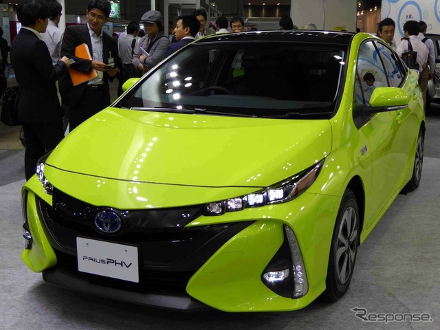トヨタ プリウスPHV