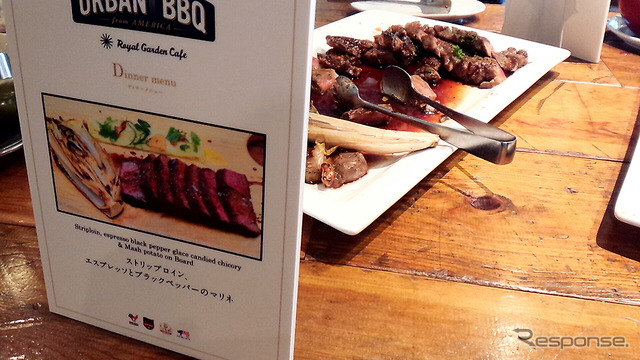 神宮外苑いちょう並木の一角、「ロイヤルガーデンカフェ青山店」に期間限定(6月23日~7月24日)で展開する「URBAN BBQ cafe」。アメリカ都市部でブームのBBQが楽しめる