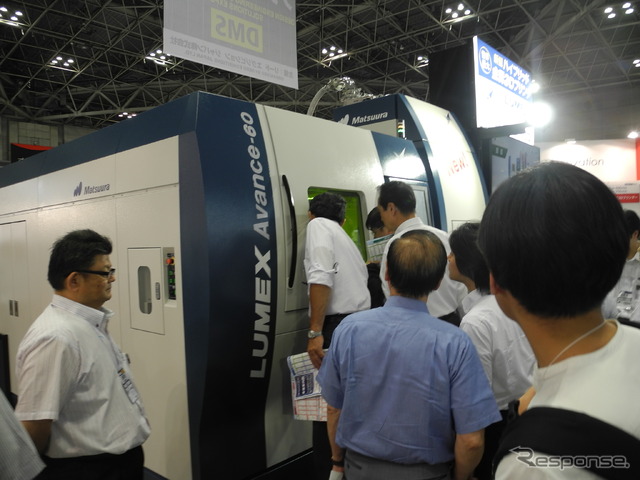 松浦機械製作所が開発したハイブリッド金属3Dプリンタ「LUMEX Advance-60」