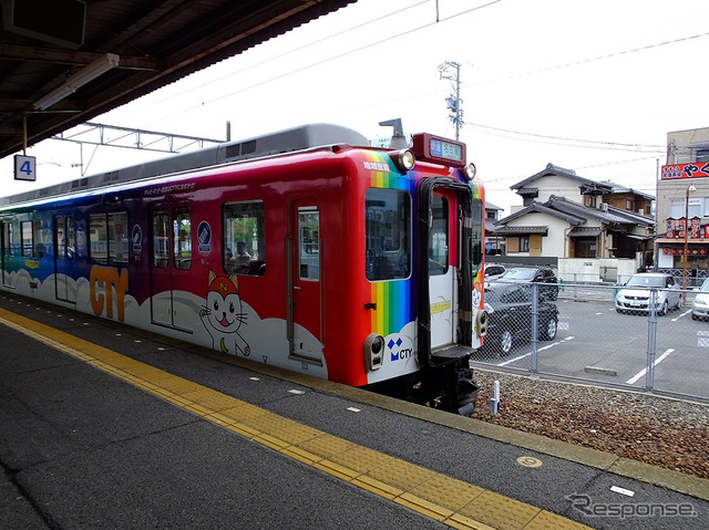 鈴鹿サーキットの最寄り駅のひとつ、白子駅と近鉄電車