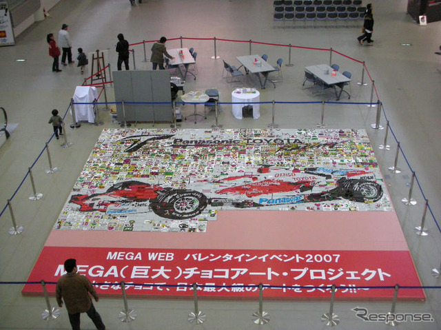 チョコレートで描いた!　長さ8mのF1マシン
