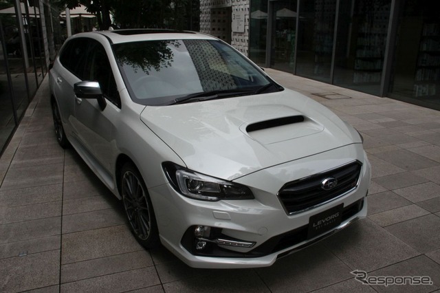 レヴォーグ STI Sport