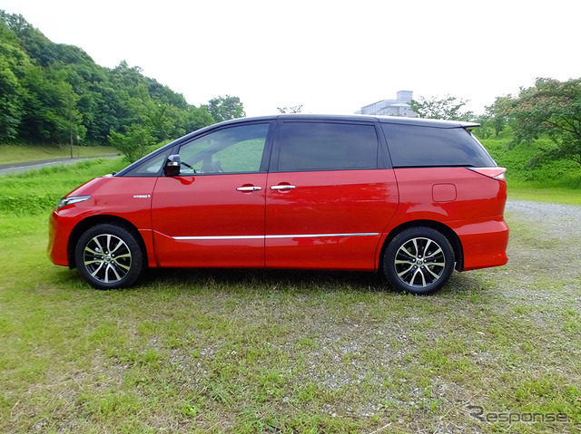トヨタ「エスティマ」マイナーチェンジモデル(2016年6月30日、木更津にて)