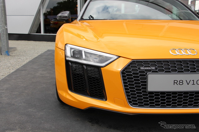 アウディ R8 スパイダー