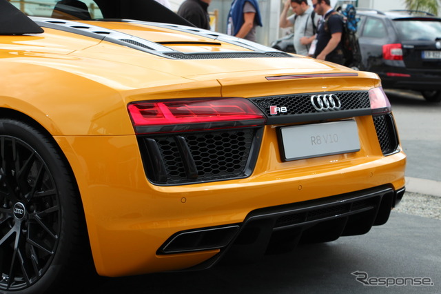 アウディ R8 スパイダー