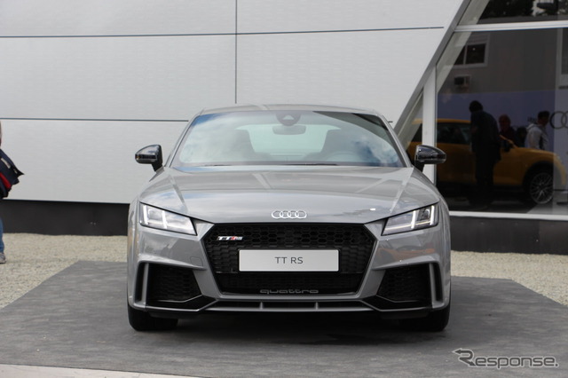 アウディ TT RS