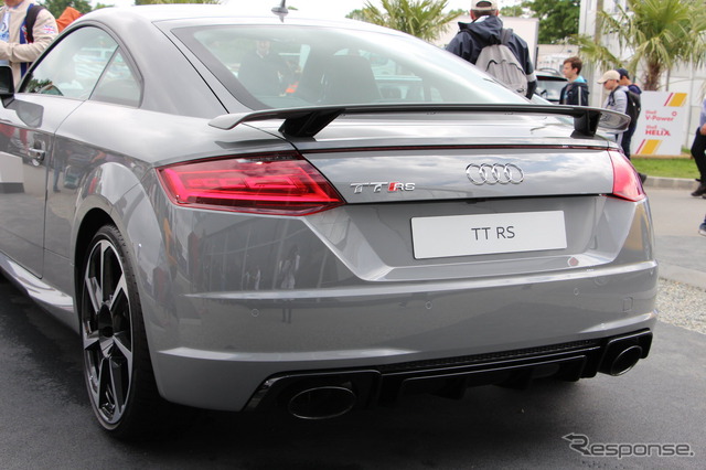 アウディ TT RS
