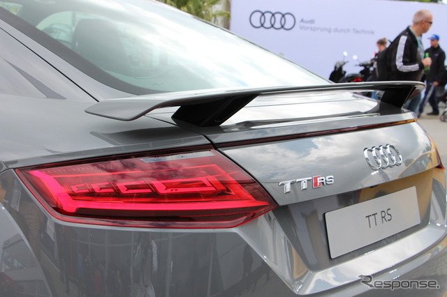 アウディ TT RS