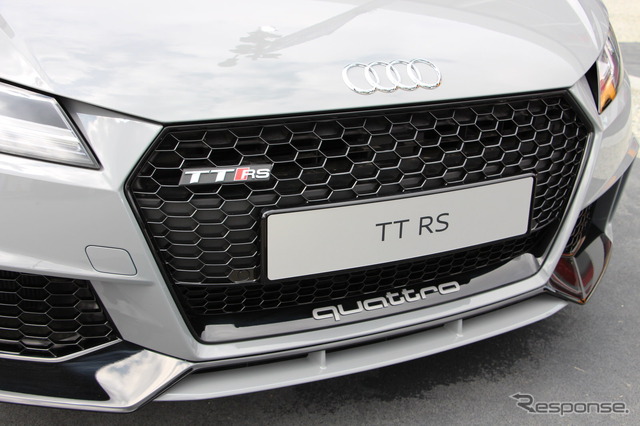 アウディ TT RS