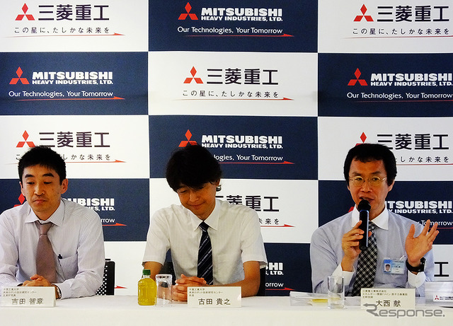 発表会に登壇したNEDOロボット・AI部プロジェクトマネージャー 安川裕介氏、千葉工業大学未来ロボット技術センター主席研究員 吉田智章氏、同センター所長 古田貴之氏、三菱重工業エネルギー・環境ドメイン原子力事業部主幹技師 大西献氏(7月12日、東京・品川 三菱重工業本社にて)
