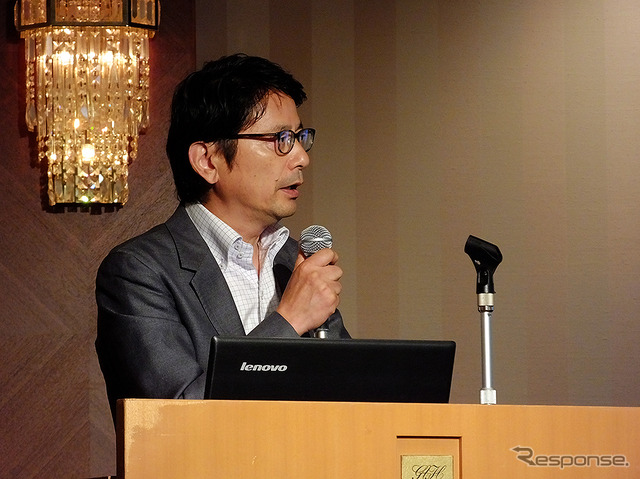 クルマのデジタルラジオ『Amanekチャンネル』をプレゼンした、アマネク・テレマティクスデザイン今井武CEO(7月15日、東京・半蔵門)