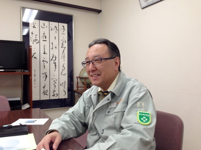 「健康=明るい職場=正しい仕事」と語る昭特製作所・都築正彦総務部長
