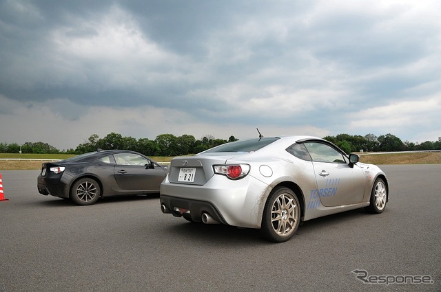 トヨタ 86 GT (トルセン搭載車)とG(トルセン非搭載車)