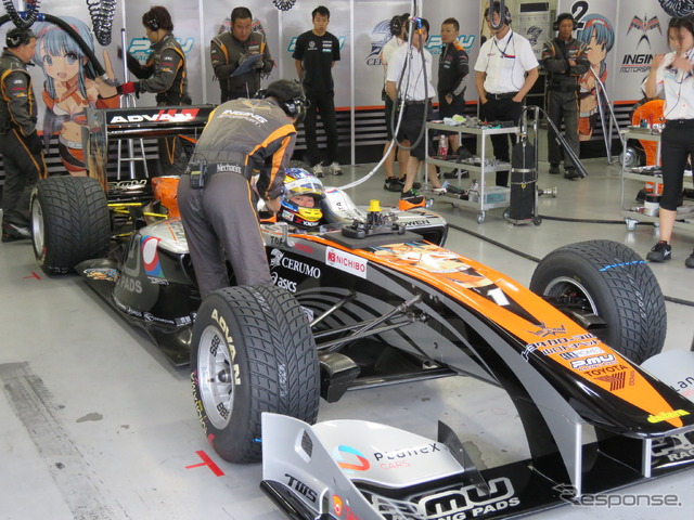 予選2位の#1 石浦宏明。