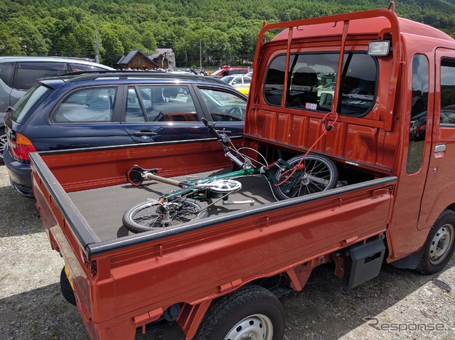 自転車を積んだクルマで来る来場者も。