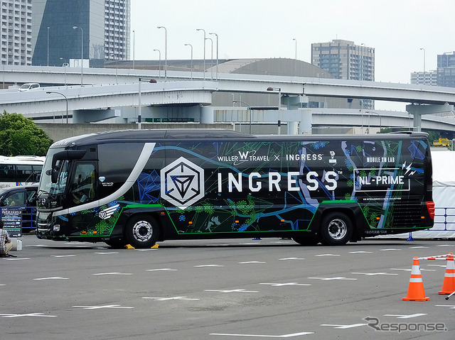 ウィラートラベルとナイアンティックが共同開発したIngressバス「NL-PRIME」(東京・台場地区、Ingressイベント「Aegis Nova Tokyo」、7月16日)
