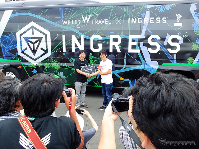 Ingressバス発表会場(Aegis Nova Tokyo)には、WILLERTRAVEL代表取締役・村瀬茂高氏とNianticアジア統括本部長・川島優志氏も登場。トークショーが行われた