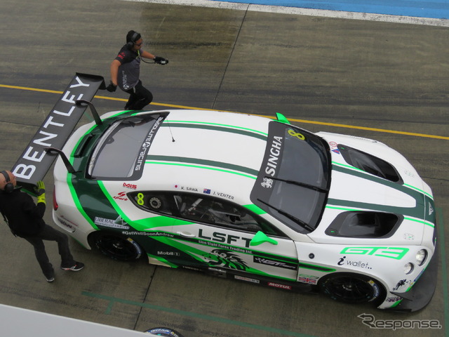 #8 ベントレー・コンチネンタル GT3
