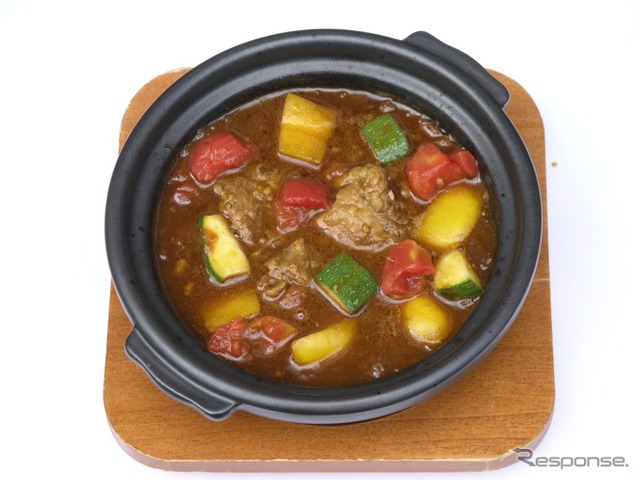 56　牛すじ夏野菜カレー（Hot Spoon）