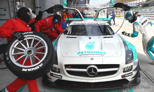 2012年に総合優勝したメルセデスベンツ SLS AMG GT3 #1