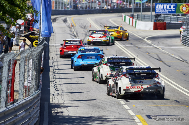 2016年シーズンのWTCCを戦っている「シビックWTCC」。